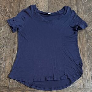 Old Navy Women’s Luxe Tee in Navy - Size Small
